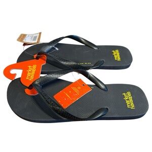 New Market Havaianas heat-reactive sandals/slides. 
Yellow/Black. 
Size- 13M